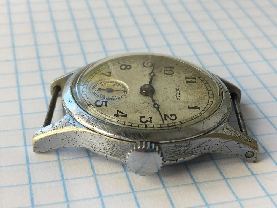 Часы механические Победа красная 12 СССР рабочие