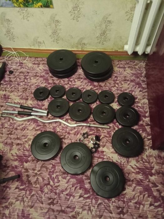 Регулируемая скамья гриф и гантели