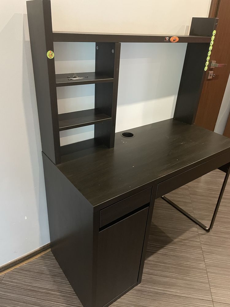 Ikea Mick biurko + nadstawka na biurko czarnobrązowe