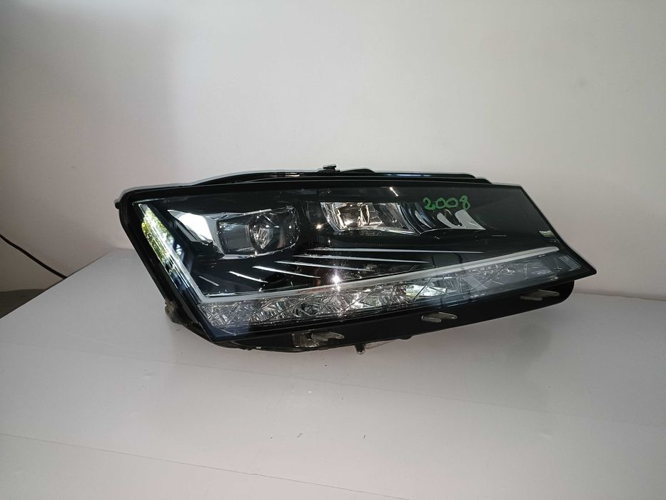 Skoda Fabia III Lift Lampa Led przód prawa