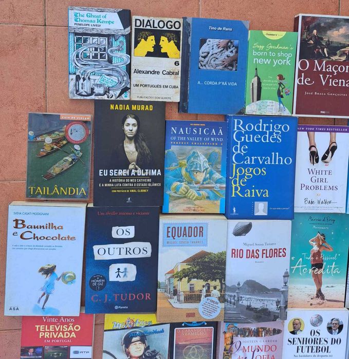 35 livros de vários temas