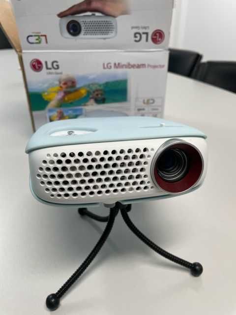 Projector portátil LG Minibeam com Tela 1,80 x 1,80