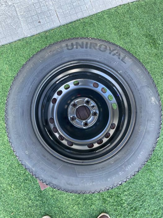 Pneu de reserva nunca usado