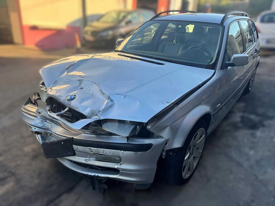 BMW 320D de 2000 , 136CV Para Peças REF Motor - M47D20 / 204D1