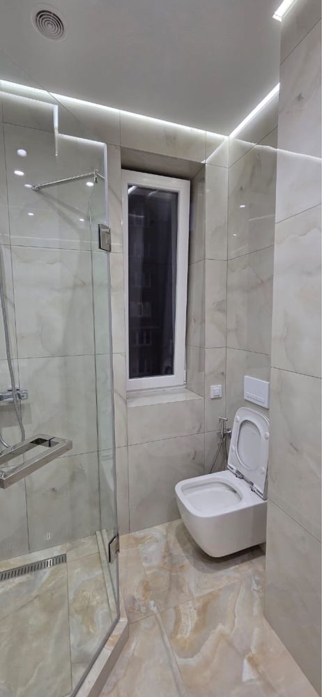 Продам просторную 2-х комнатную Иванова 16