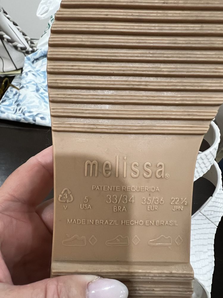 Sandalias novas Melissa