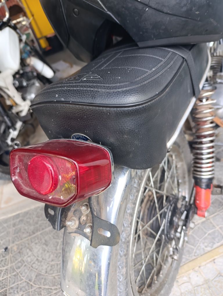 Motorizadas efs e Casal boss 4 para peças