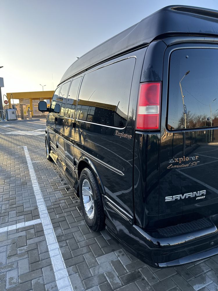 GMC Savana Explorer Limited AWD