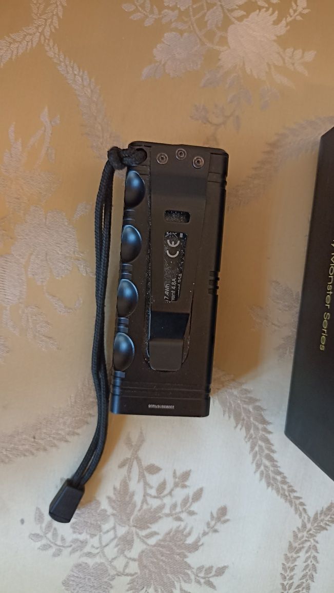 Latarka Nitecore TM12K, 12 000 lumen