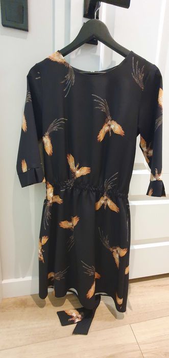 Czarna sukienka z wzorem