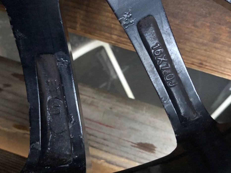 777 R16 5/114,3 литые диски Dia 67,1