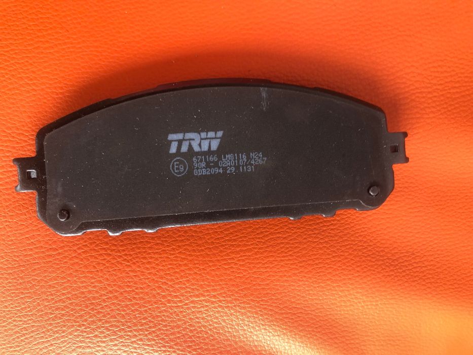 GDB2094   Гальмівні колодки TRW