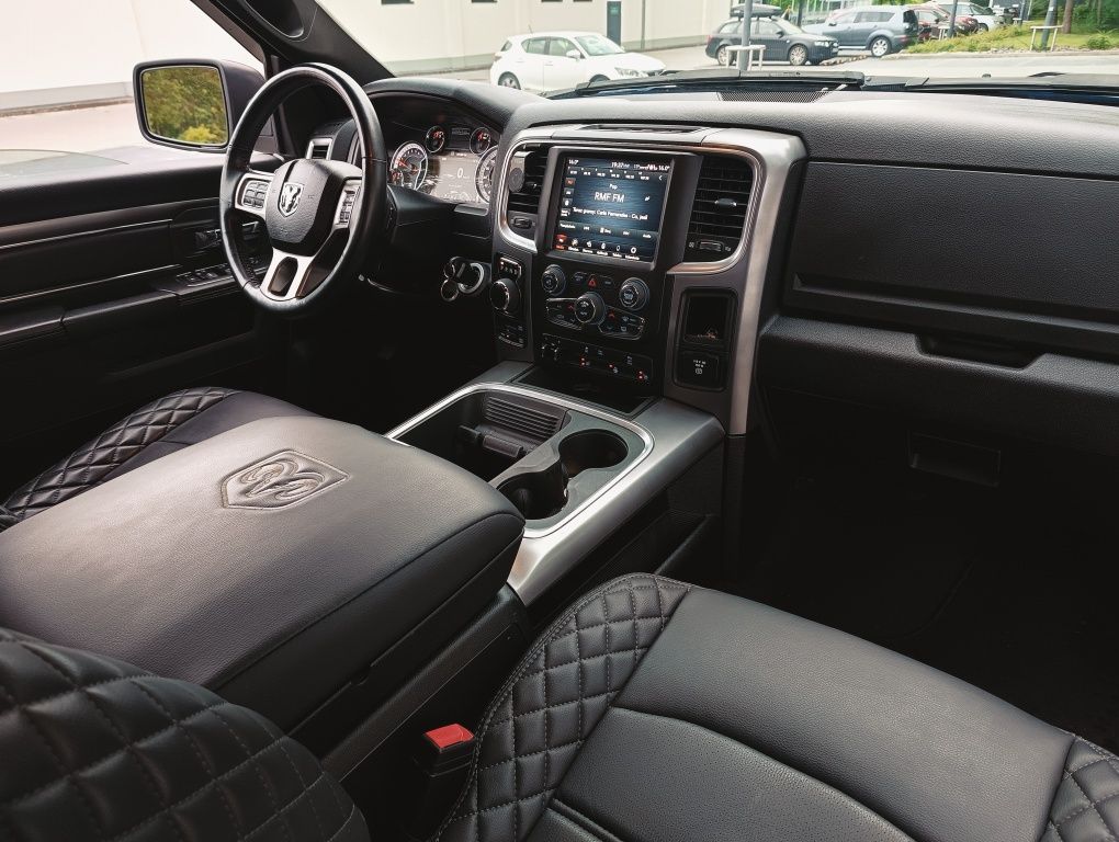 Dodge Ram 1500 3.6 Pentastar LPG 4X4 8HP bogate wyposażenie zamiana.