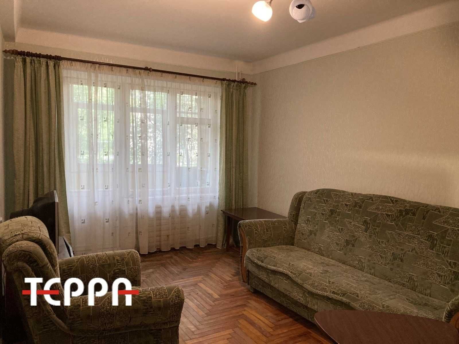 Продам 2-кімнатну квартиру з великою кухнею, пр. Преображенського