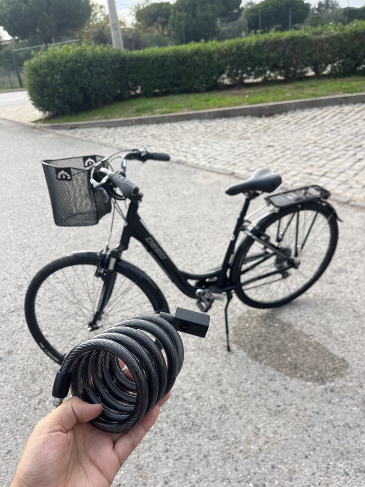 Bicicleta com cesto Deed roda 28 semi-nova