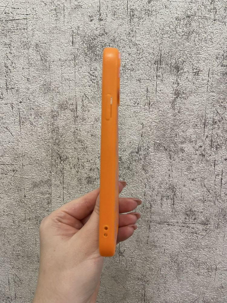 Чехол  новий на iphone 11