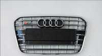 Решітка радіатора Audi A6 2011-2014 Чорна з хромом (в стилі S-Line)