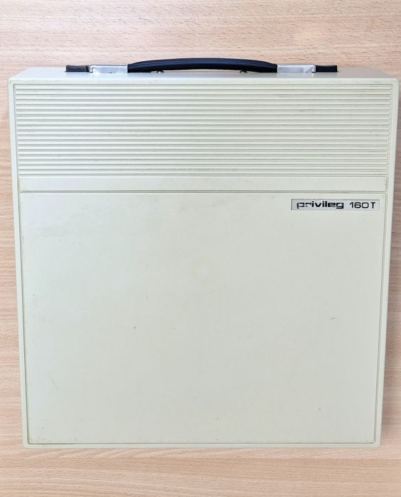 Maszyna do pisania walizkowa Privileg 160 T, Niemcy lata 70