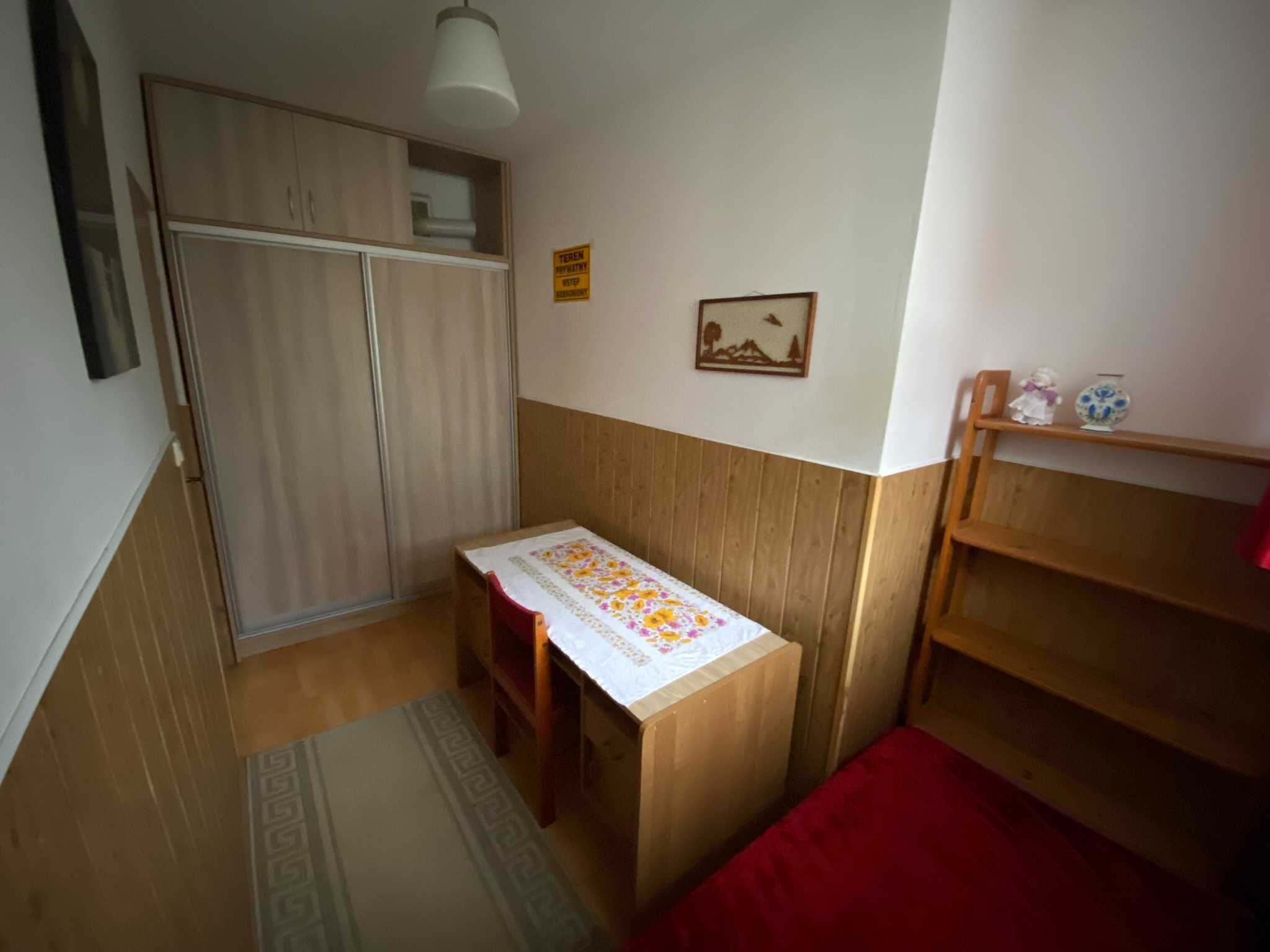 Pokój w domku jednorodzinnym. Słoneczny Stok. Dla studentów.