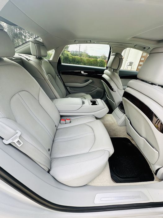 Audi A8 Long 4.2 V 8