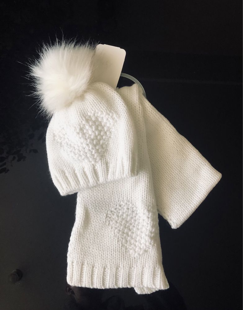 Комплект шапочка и шарфик Chicco 12-15 месяцев