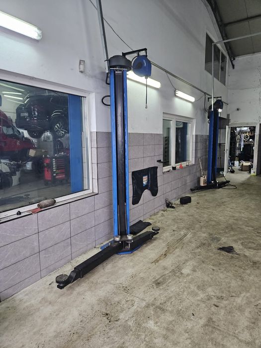 Podnośnik dwukolumnowy śrubowy Werther