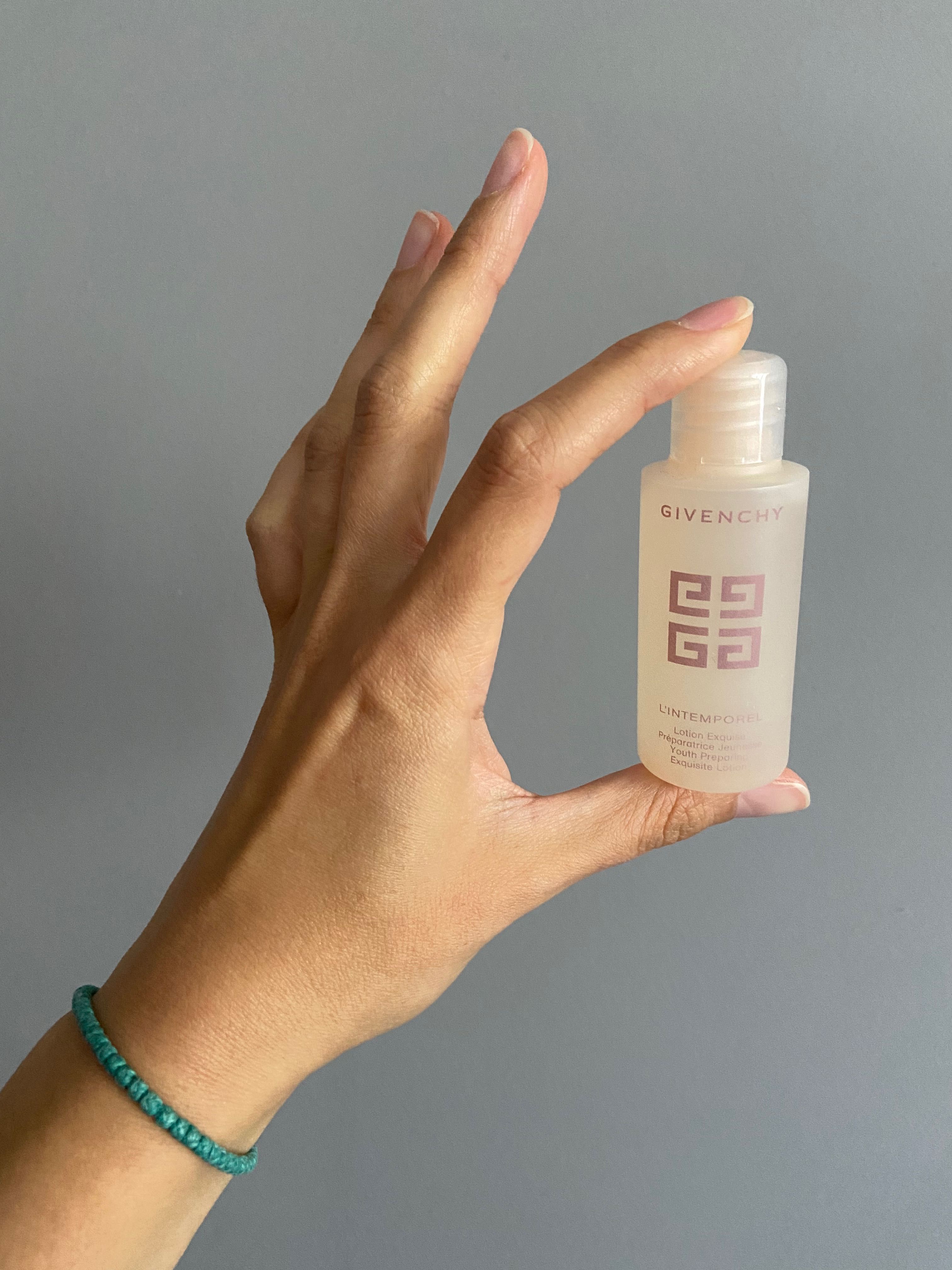 Odmładzający lotion do twarzy Givenchy L’Intemporel Youth Lotion