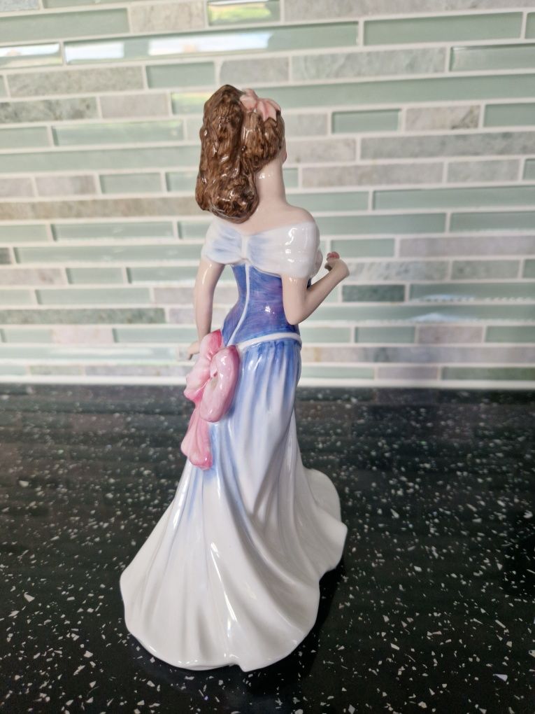 #Figurka Royal Doulton "FOR YOU"