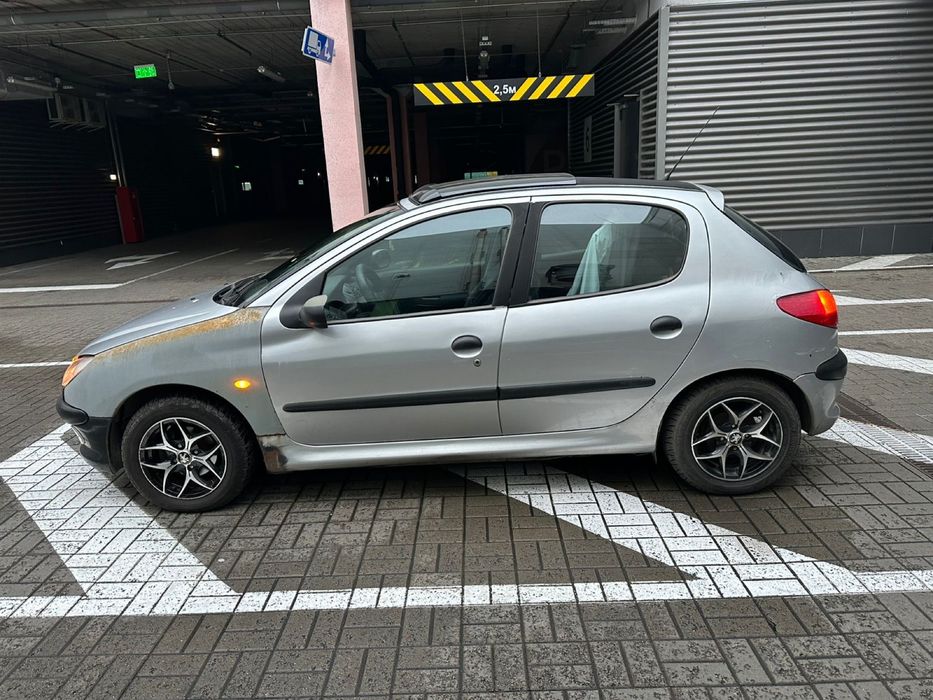 Peugeot 206 2000р