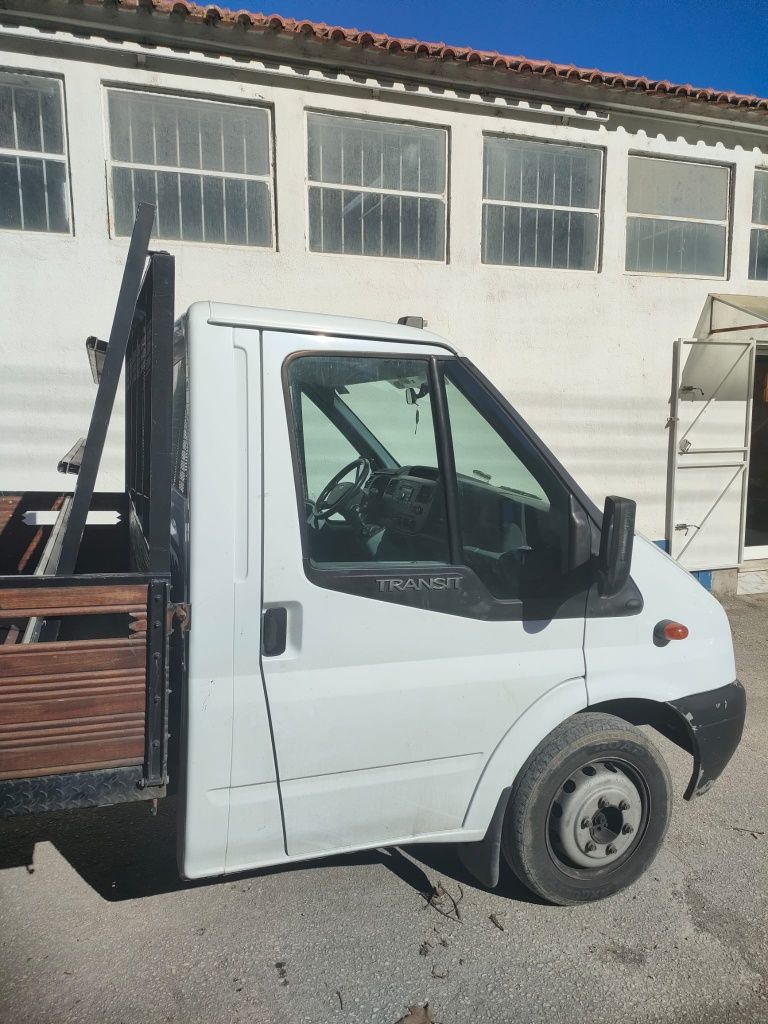 Ford Transit caixa aberta 3500kg