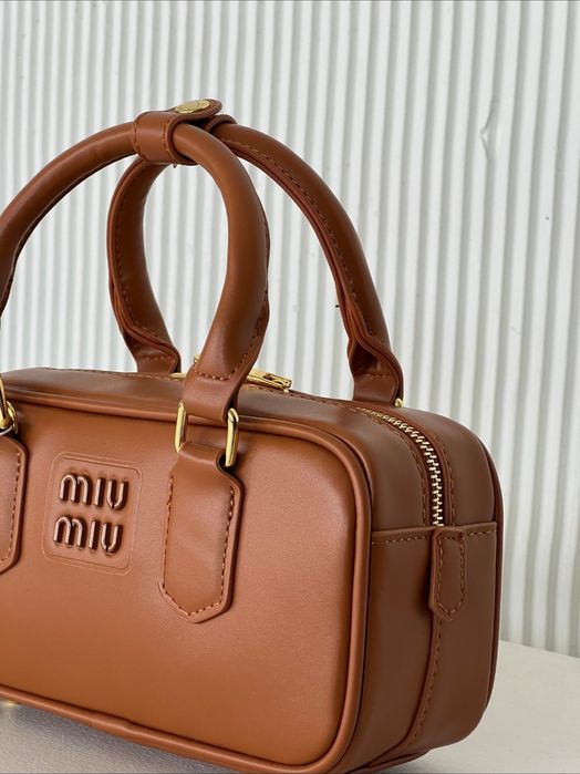 ‼️ЛЮКС ЯКІСТЬ‼️ Жіноча Сумка Miu Miu Arcadie Leather Bag /Jacquemus ми