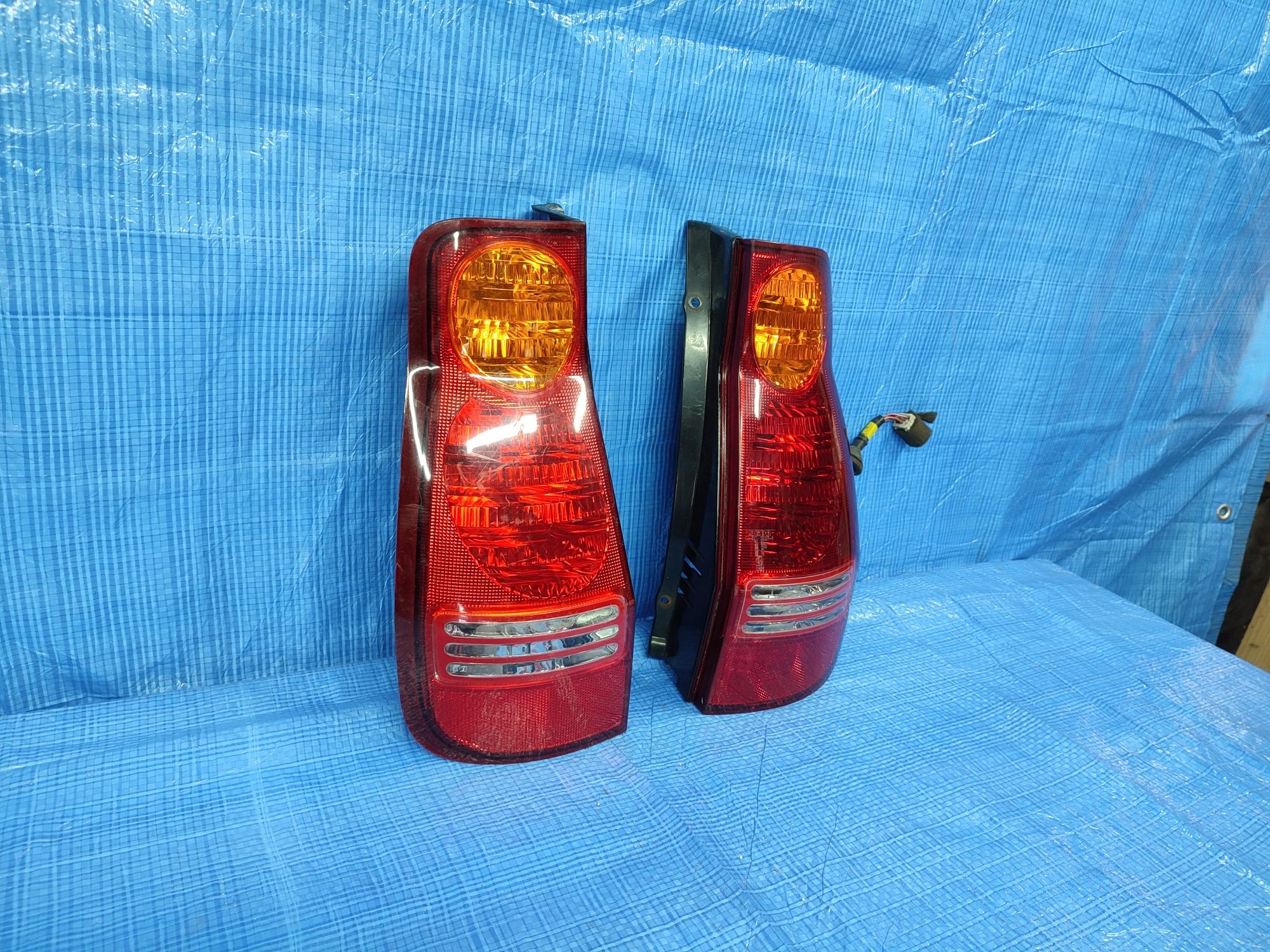 Hyundai matrix стоп фонарь ліхтар лівий правий фонари