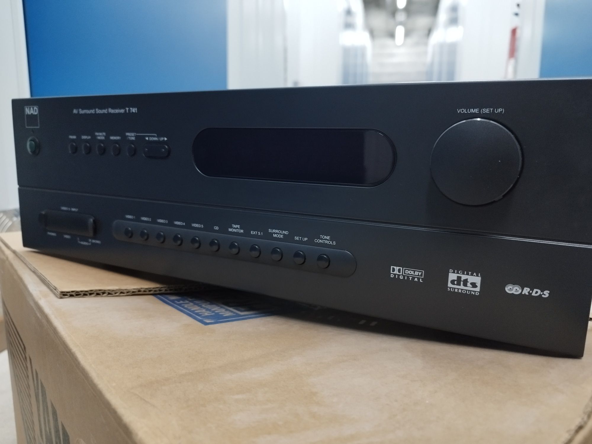 Amplificador A/V NAD T741