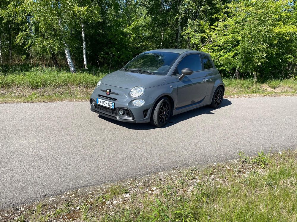 Abarth 500 595 competizione akrapovic sablet carbon