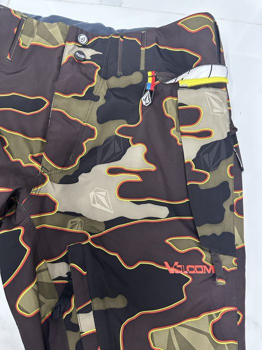 Volcom V-Bird Gore-Tex Snowboard Pants M оригінал (камуфляж)