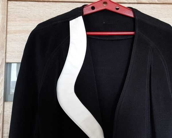 MARYNARKA-ŻAKIET czarny, rozm. 40/42, jednostronna biała klapa - super