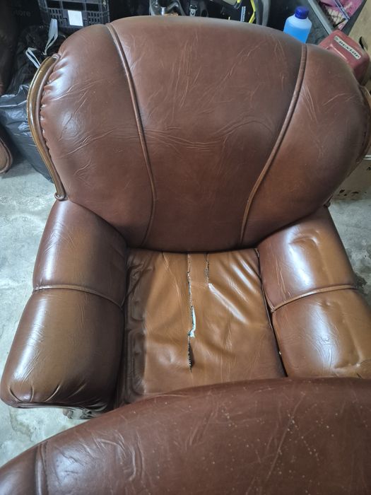 Vendo ou troco 2 sofás usados, mas em bom estado!