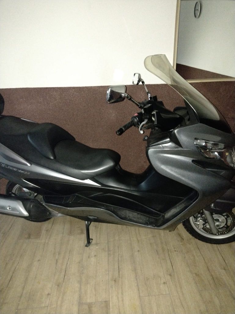 Suzuki Burgman 400