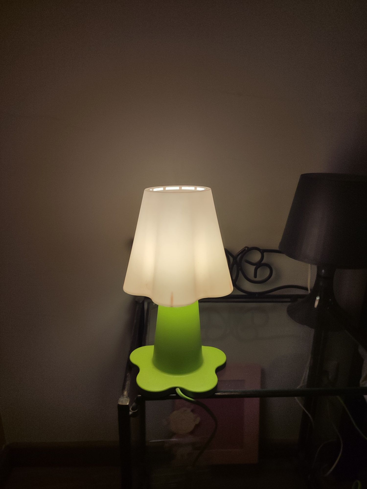 Vendo candeeiro de mesa