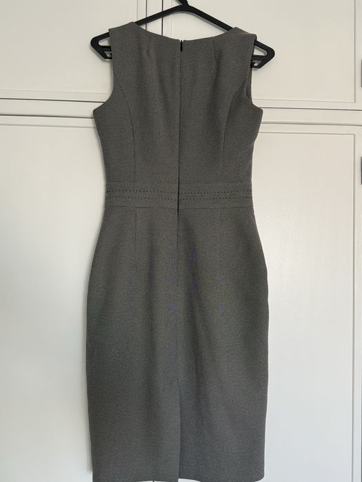 Vestido elegante cinza