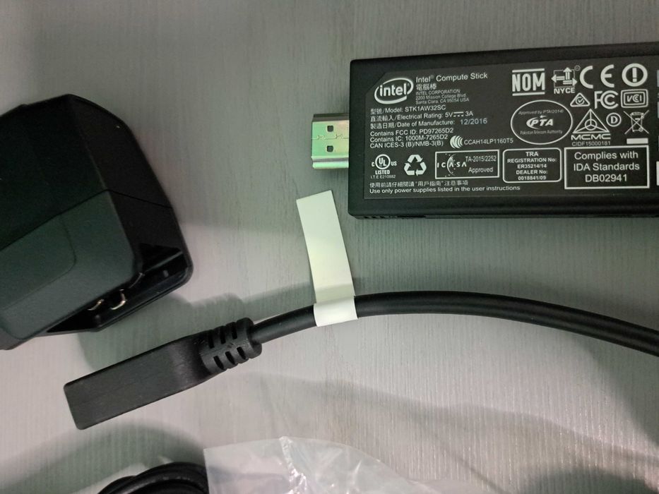 Komputer Intel Compute Stick STK1AW32SC #3