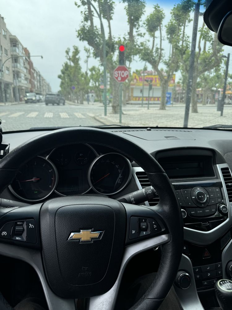 Chevrolet Cruze HATCH 1.6 Gasolina