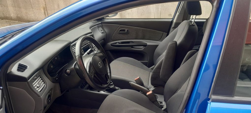 KIA RIO 1.4 benzyna