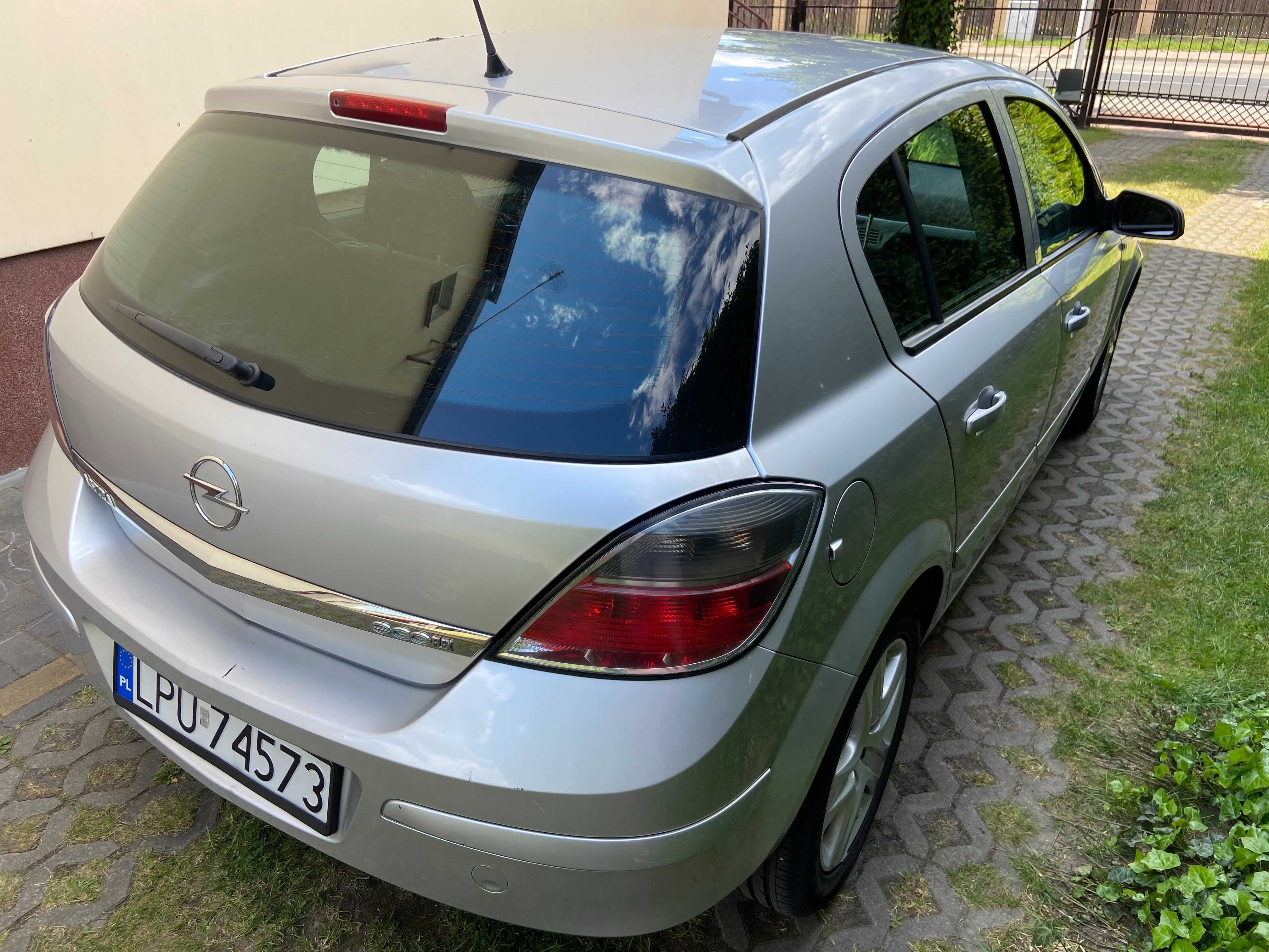 Opel Astra 2009r