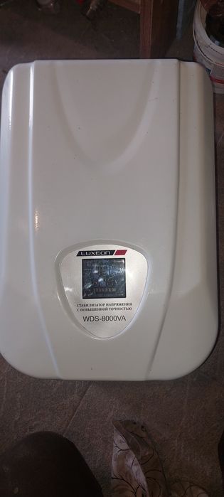 Стабілізатор напруги luxeon wds8000va