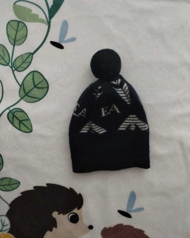 Zimowa czapka dla niemowlaków noworodków EA Emporio Armani granatowa