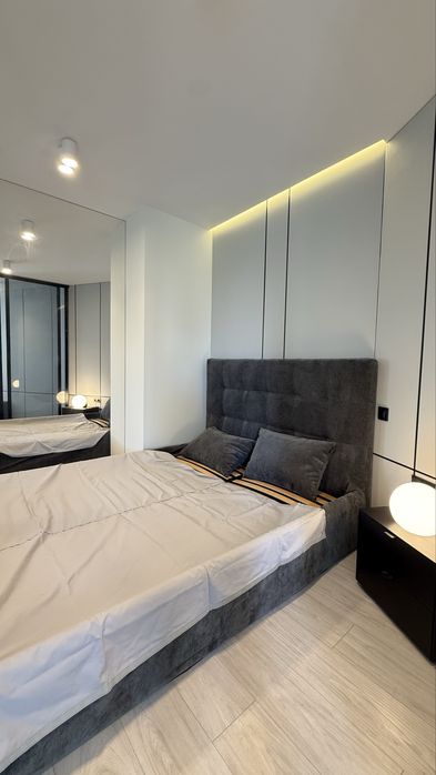 Продам 1 кім Подол Плаза вид на Андріївську церкву