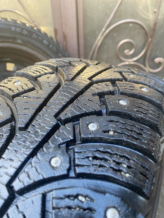Зимняя резина Nokian 185/55 r15 + диски 4/108 + колпаки Ford ОРИГИНАЛ