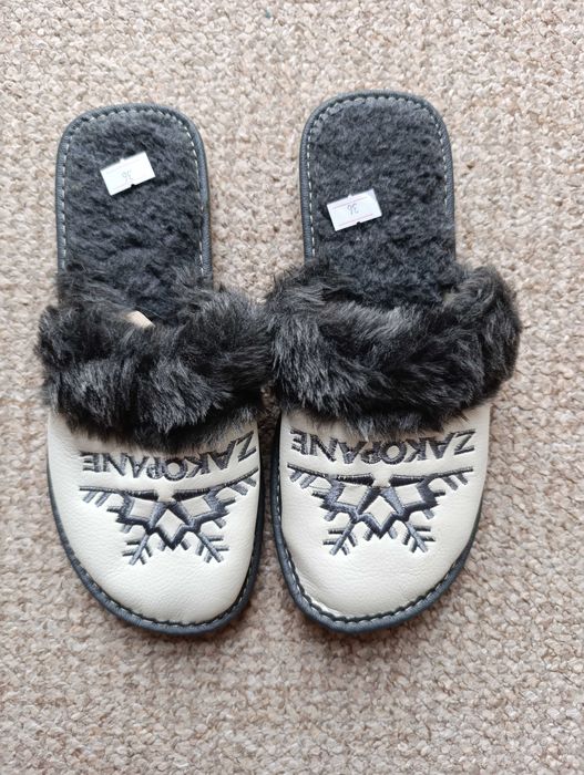 Kapcie laczki rozm. 36