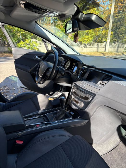 Продам власний автомобіль peugeot 508 2017